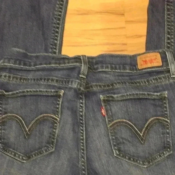 Levi’s 528 Curvy Cut Jeans Size 9M - Picture 7 of 8
